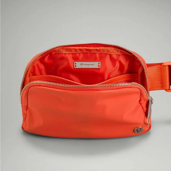 🆕 ORIGINAL OG Lululemon Everywhere Belt Bag * metal hardware - Warm Coral - Picture 9 of 9